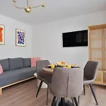 Premium I Home2share Apartment
