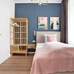 Premium I Home2share